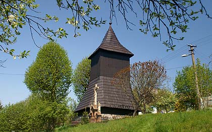 Zvonice na jaře 2006